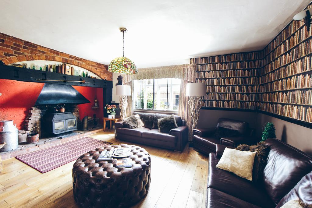 Old Hall House, Nec メリダン エクステリア 写真